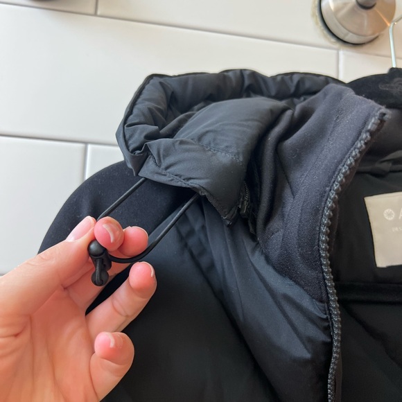 Athleta Inlet Jacket (Black, M) - Picture 6 of 9